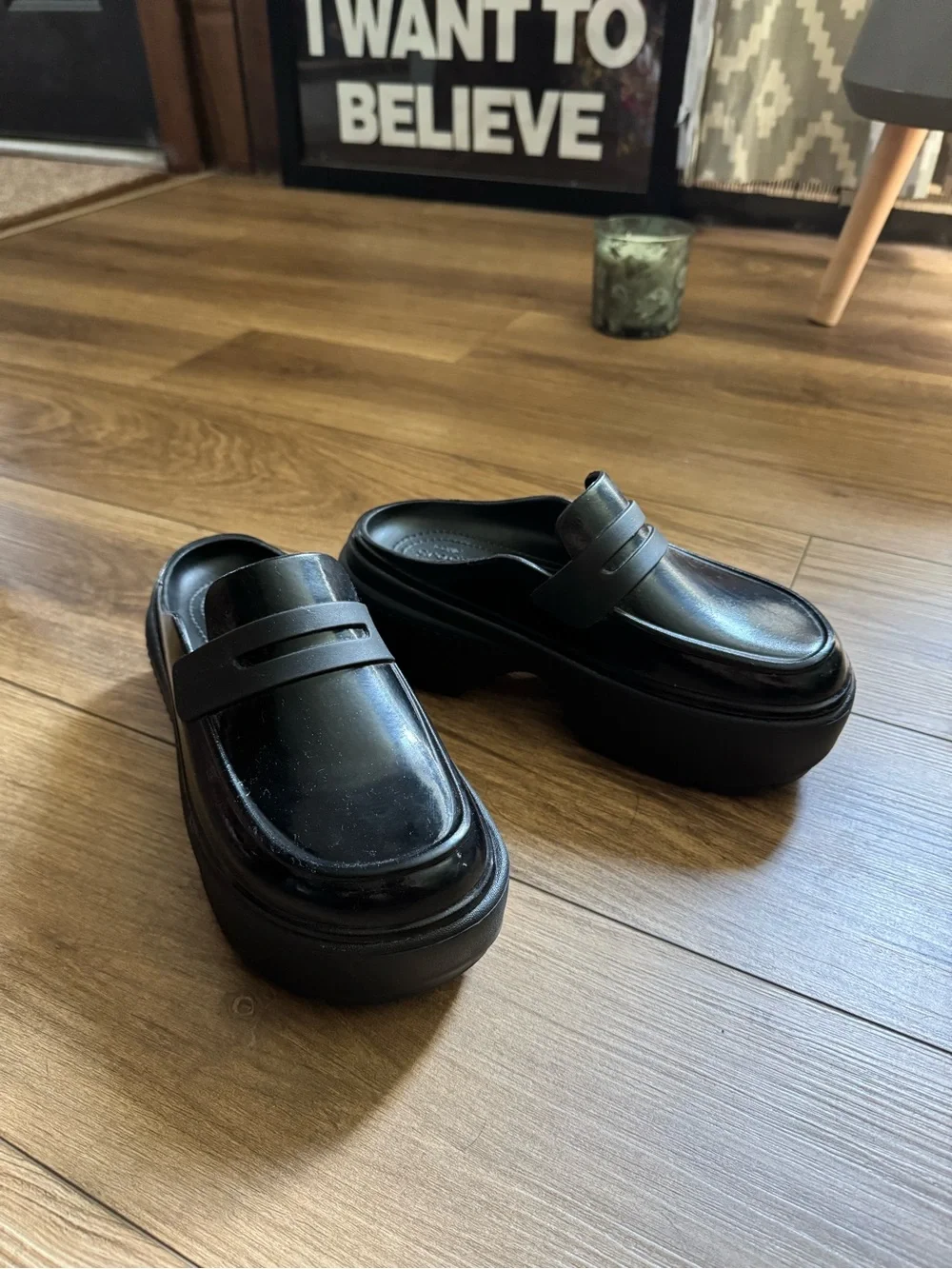 Size 7 Crocs Stomp Loafers in the high shine black